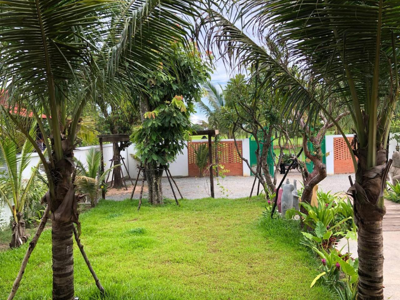 Isann Lodge Sziemreap Kültér fotó